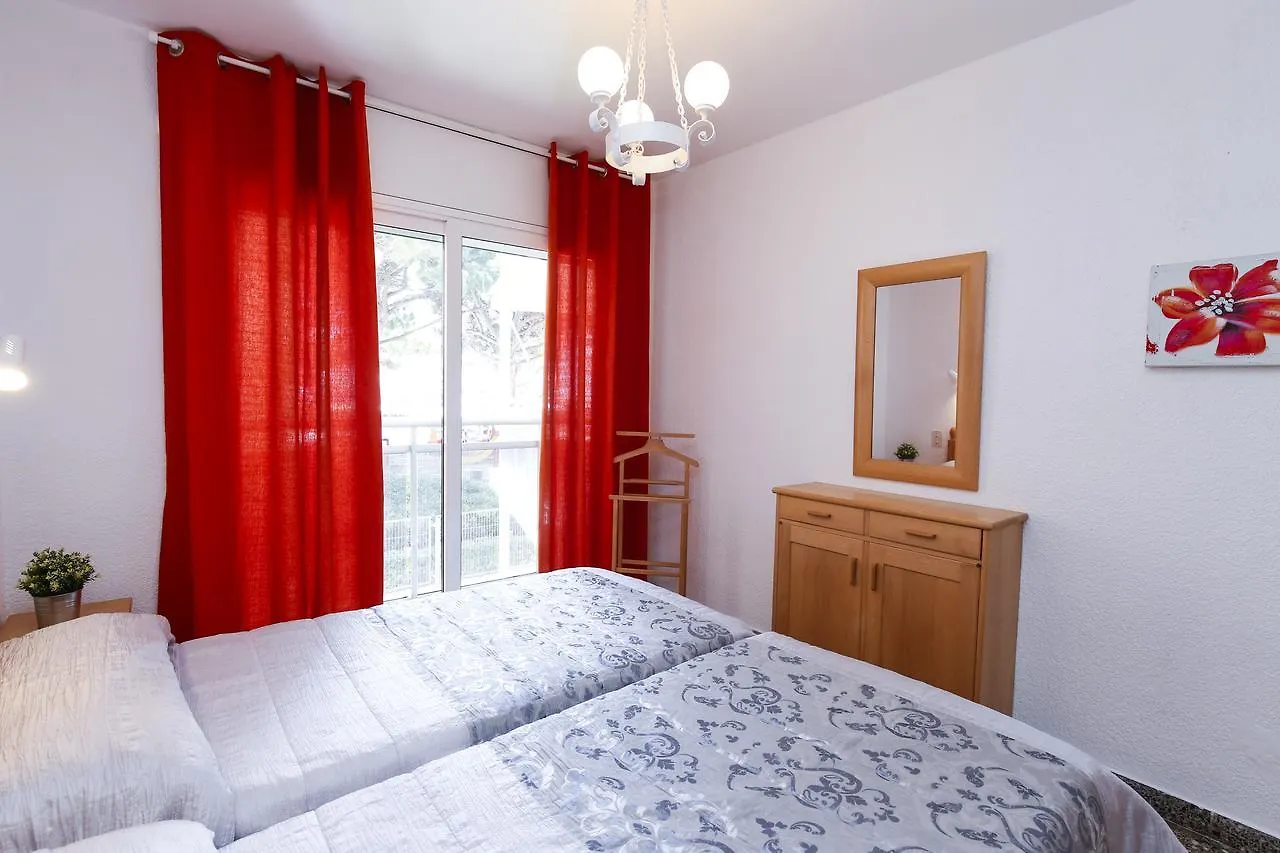Pineda Beach Homestay By Turismar La Pineda 0*,  Španělsko
